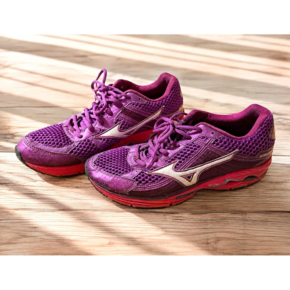 Mizuno Unisex Purple/Red/Silver Low Top Lace-Up Running Sneakers